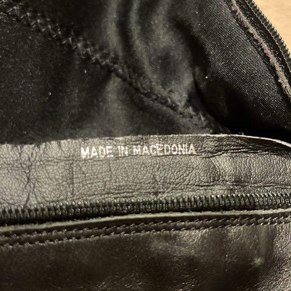 COPY - TOWN SHOES Tall Black Leather Riding Boots gold accent buckle
size 8 EUC - Picture 11 of 14